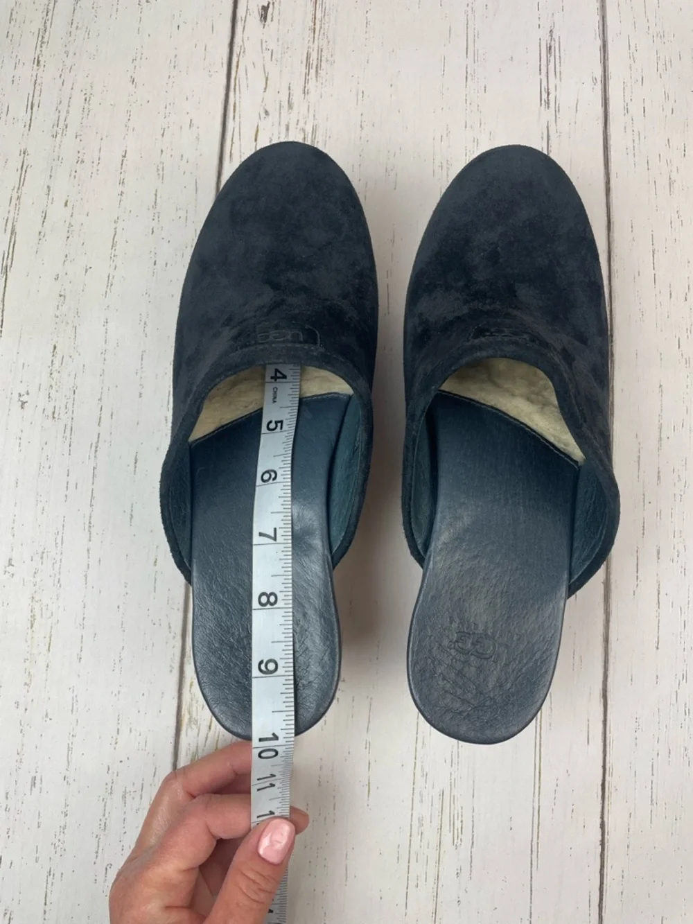 UGG Abbie Clog - Picture 16 of 16